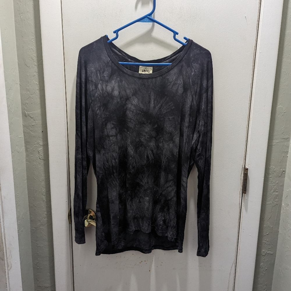 Ariat top with embellished back size XL